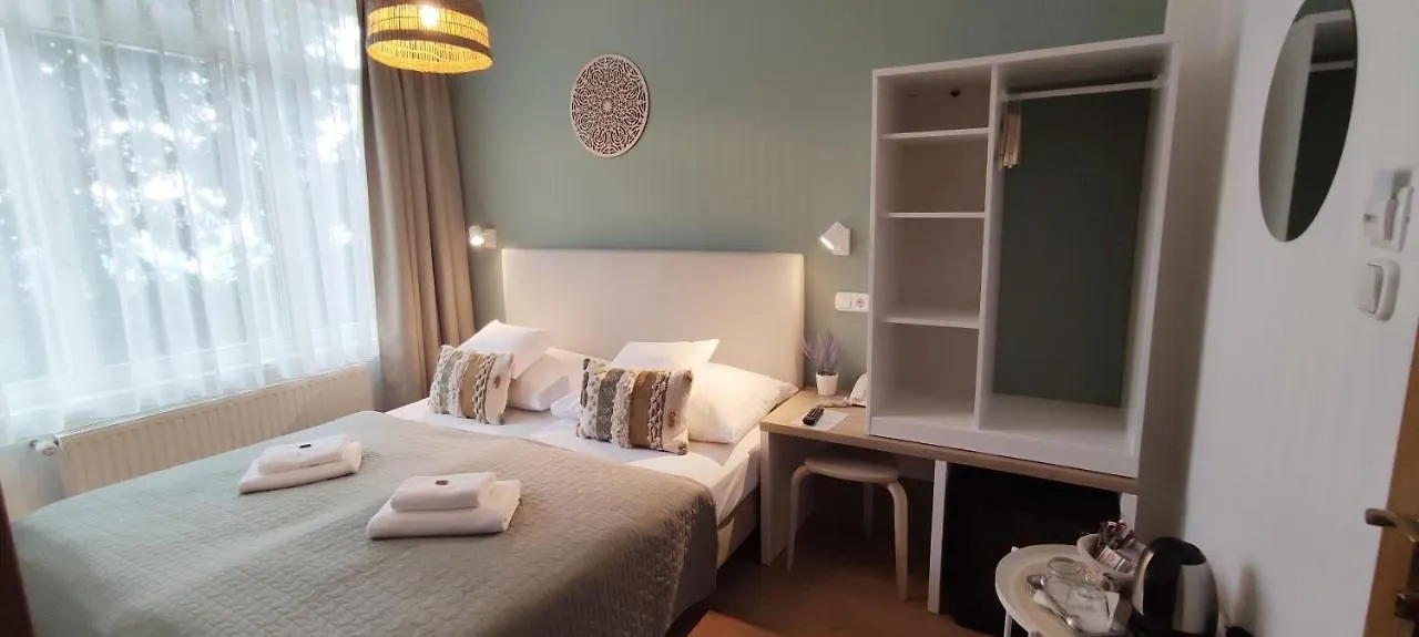 Budapest Csaszar Hotel 3*,