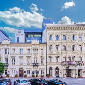 4* Hotel President