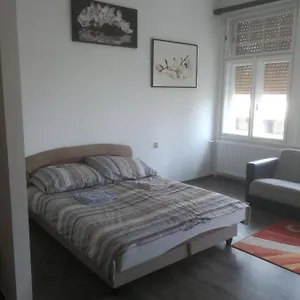 Next Door Будапешт